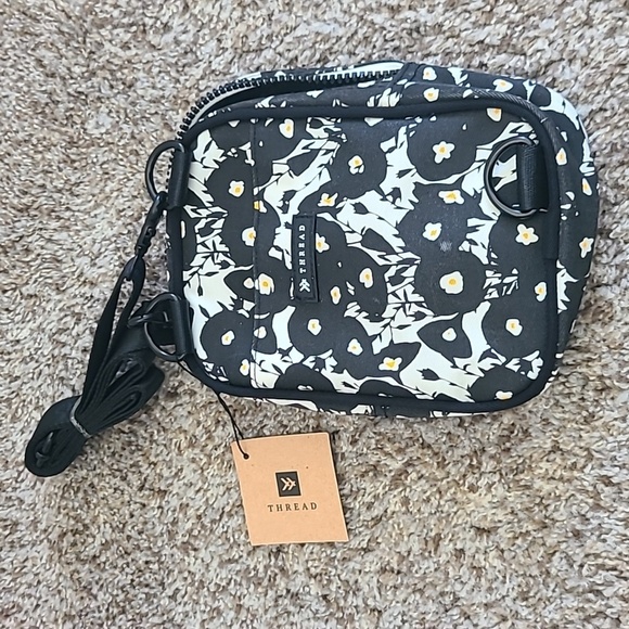 Thread Black and White Floral Crossbody Bag - Picture 2 of 7